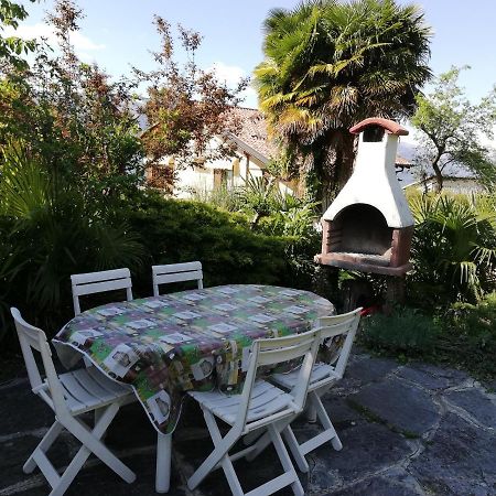 Apartament Giardino Porto Valtravaglia Zewnętrze zdjęcie